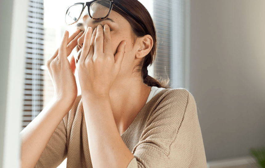 7 REASONS WHY YOU SHOULDN’T BE RUBBING YOUR EYES